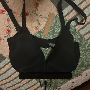 SKIMS Black Scoop Bra